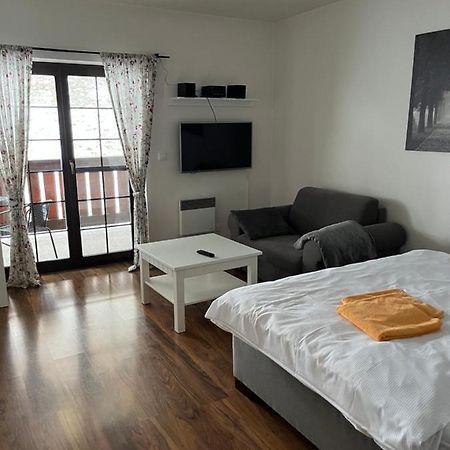 Apartman Viktoria 5 Ruzomberok Exterior foto